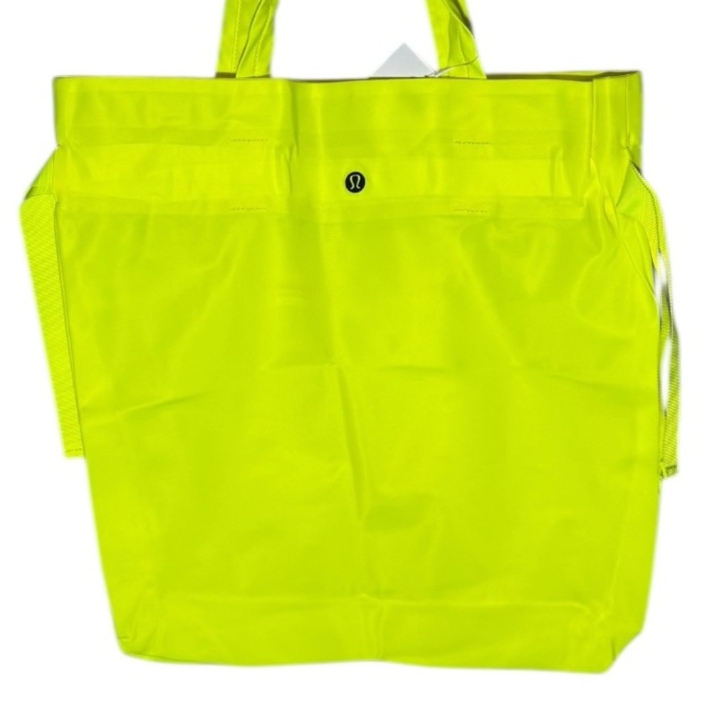 NWT RARE!!! LULULEMON Easy As Sunday Highlight Yellow 19L Tote Bag - Picture 5 of 10